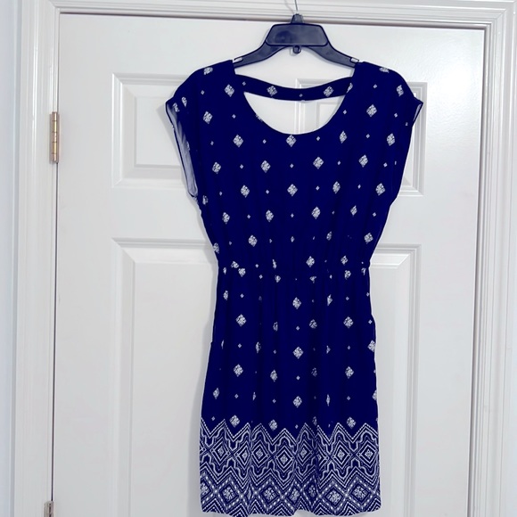 Pink Rose Dresses & Skirts - Pink Rose NWT Navy Print Dress with Pockets. Sz S.